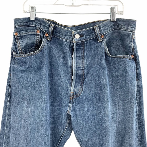 Levi’s 501 Straight Leg Button Fly Men's Denim Jeans Size 38/34 - Picture 6 of 15